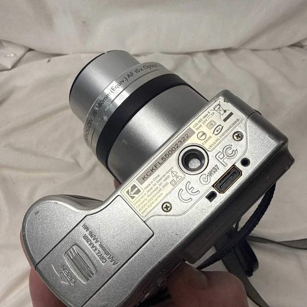 Kodak EasyShare Z650 6.1MP Digital Camera TESTED 10X Schneider Krueznach Zoom SD